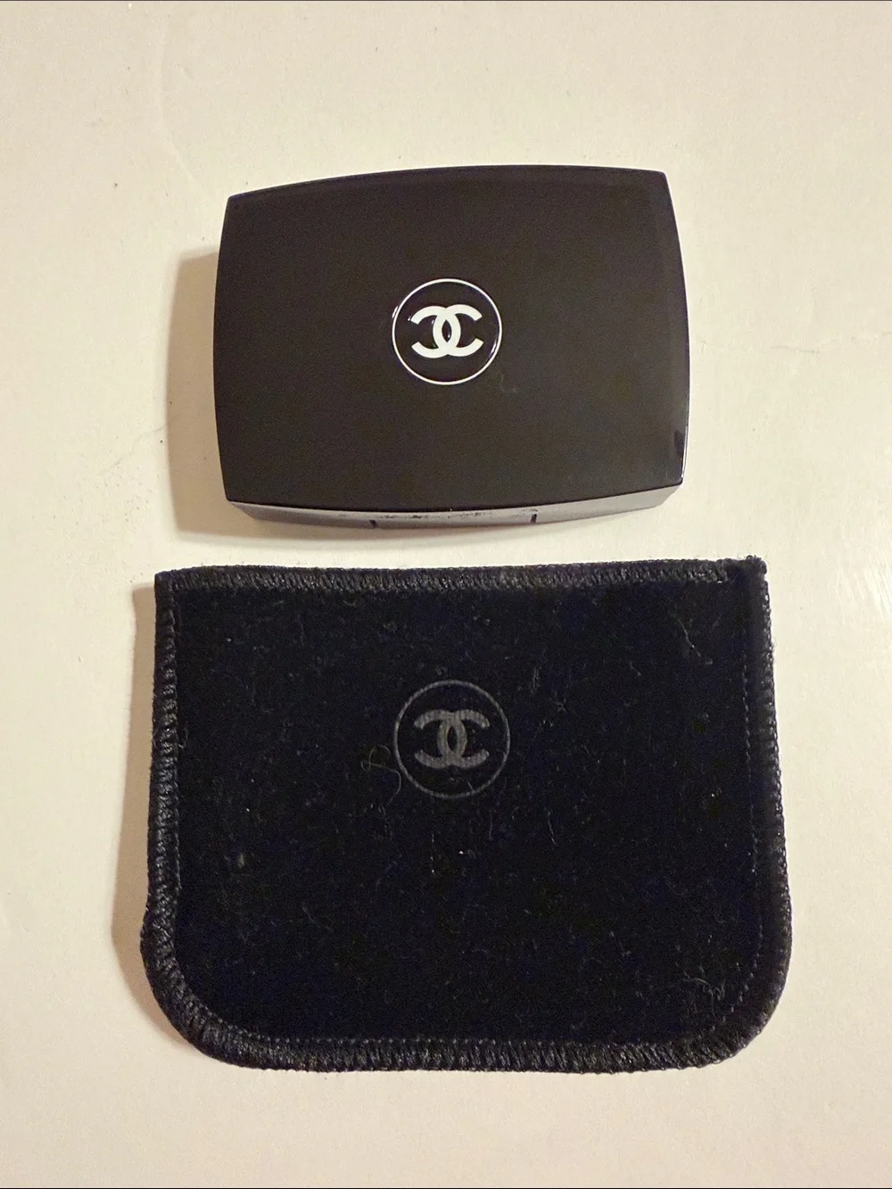 CHANEL Ombré Essentielle 69 Black Star Soft Touch Shimmer Eyeshadow 2g